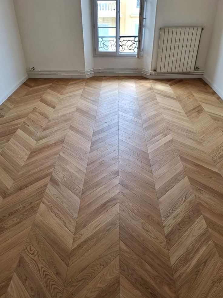 Parquet collé — chantier réalisé par West Rénov'